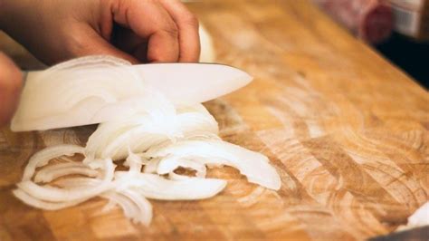 how-to-make-risotto-alla-milanese-with-saffron-and-bone-marrow image