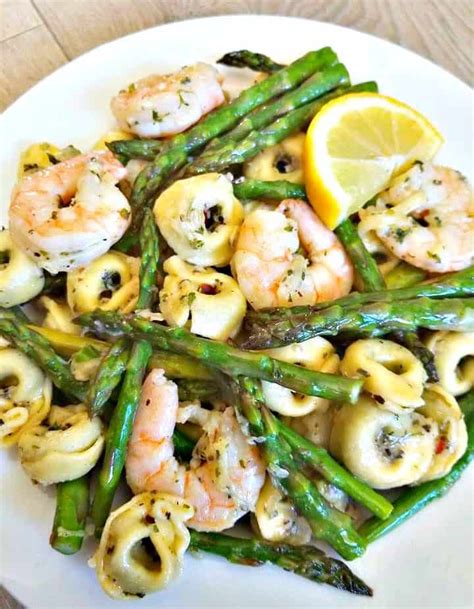 shrimp-asparagus-pasta-canadian-cooking image