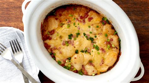 13-slow-cooker-biscuit-recipes-worth-waking-up-for image