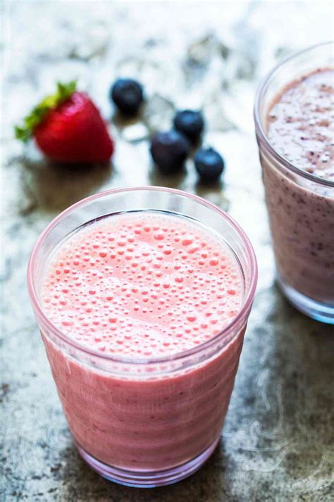 berry-banana-smoothie-easy-healthy-breakfast-simply image