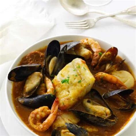 spanish-romesco-seafood-stew-savor-the-best image