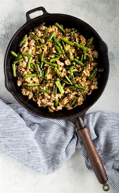 low-carb-pork-stir-fry-with-green-beans-noshtastic image