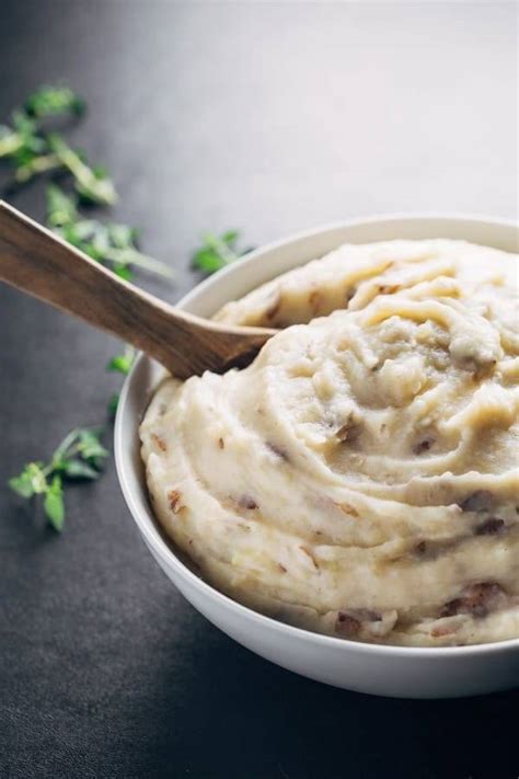 easiest-garlic-mashed-potatoes-recipe-pinch-of-yum image