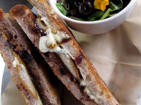 black-bean-hummus-and-gouda-grilled-cheese image