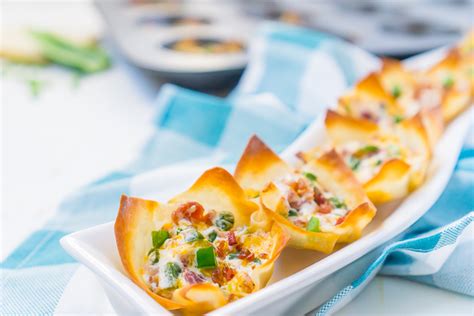 easy-bacon-jalapeno-popper-wonton-cups-the-love image