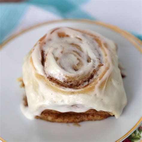 heavenly-cinnamon-roll-recipe-better-than-cinnabon image