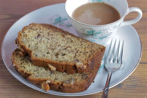 banana-nut-bread-old-fashioned-easy-and-delicious image