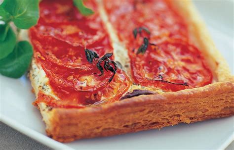 roasted-tomato-and-goats-cheese-tart-with-thyme image