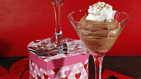 classic-chocolate-mousse-sarahbakes image