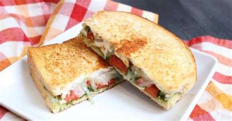 10-best-roasted-bell-peppers-sandwich image
