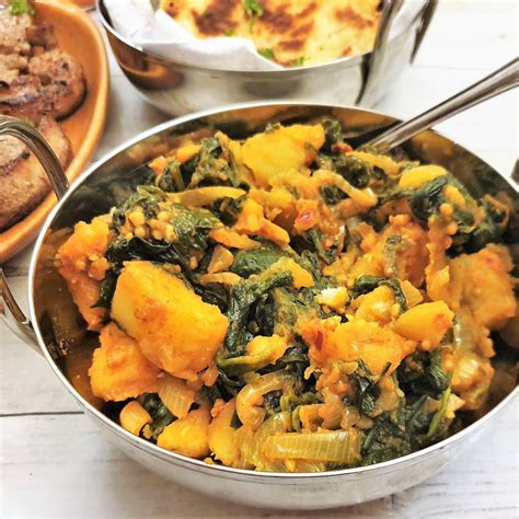 easy-saag-aloo-spinach-and-potato-curry-foodle-club image