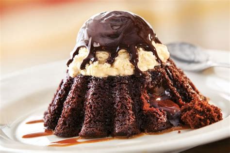 molten-chocolate-cake-grill-bar-menu-chilis image