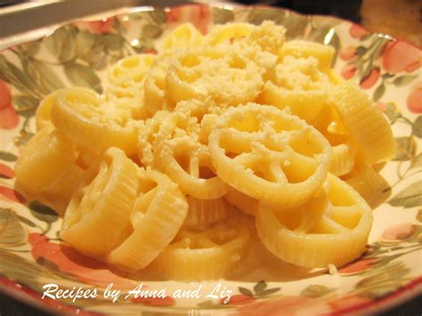 creamy-pinwheel-pasta-2-sisters-recipes-by-anna-and image