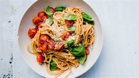 spaghetti-with-tomato-and-walnut-pesto-recipe-bon image