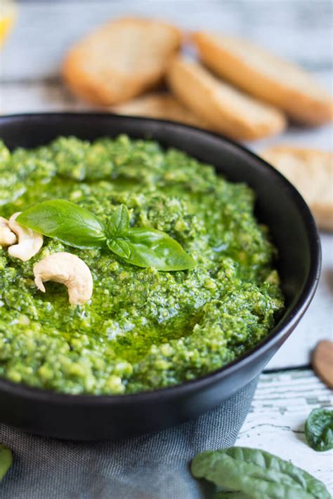 5-minute-super-easy-chunky-basil-spinach image