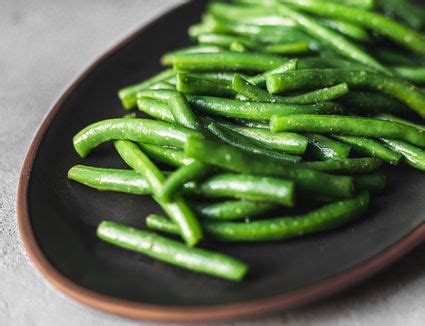 how-to-steam-green-beans-three-easy-ways-the image