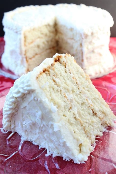 creamy-white-cake-with-buttercream-frosting-great image
