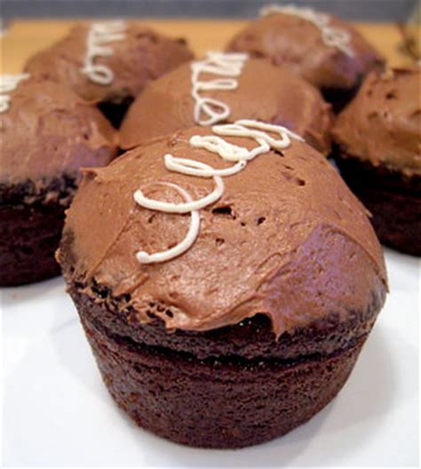 devils-food-cupcakes-with-vanilla-cream-filling image