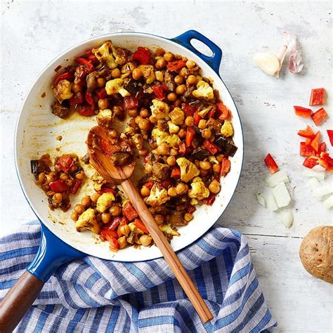 vegetable-chickpea-curry-healthy-recipes-ww-canada image