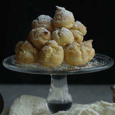 cream-puff-recipe-with-bavarian-cream-and-honey image
