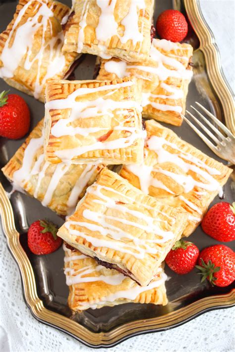 easy-strawberry-turnovers-with-puff-pastry-the-fast image