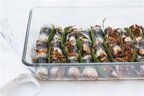 sarde-a-beccafico-recipe-sicilian-stuffed-sardines image