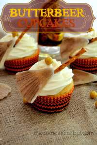magically-easy-butterbeer-cupcakes image
