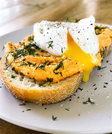 perfect-poached-eggs-mad-about-food image
