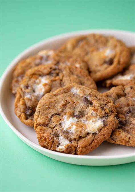 chewy-cornflake-marshmallow-cookies-sweetest-menu image