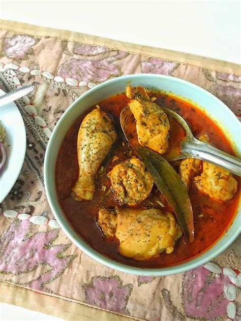 chicken-salan-recipe-pakistani-chicken-curry-fatima image