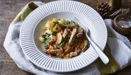 beef-stroganoff-with-sauted-potatoes-recipe-bbc image