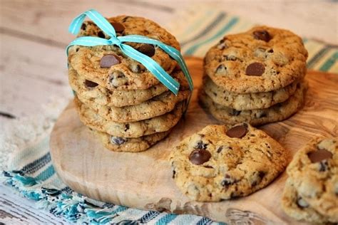 best-bake-sale-cookies-oatmeal-chocolate-chip-recipe-girl image