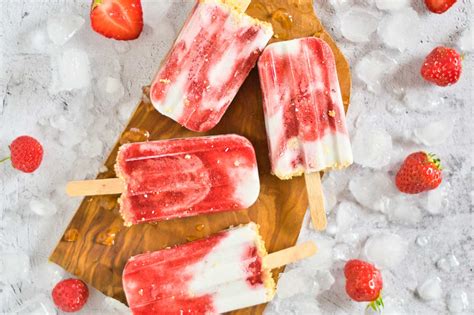 strawberry-popsicles-3-ingredients-delicious-meets image