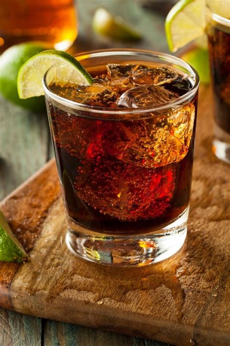 amazing-cuba-libre-drink-recipe-classic-cocktail image