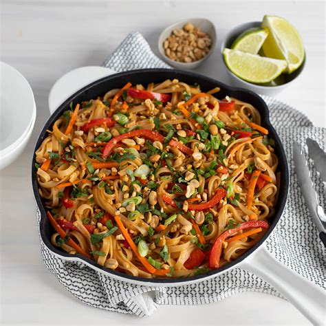 thai-style-rice-noodles-with-peanut-sauce-ready-set image