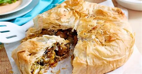 moroccan-bastilla-chicken-pie-food-to-love image