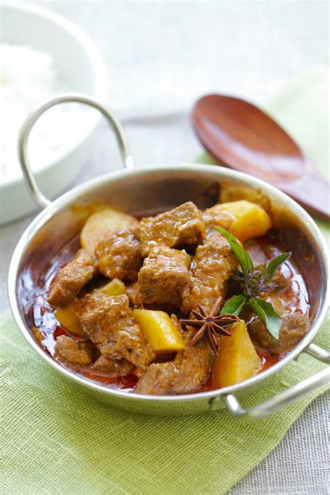 massaman-curry-beef-in-creamy-curry-sauce-rasa image