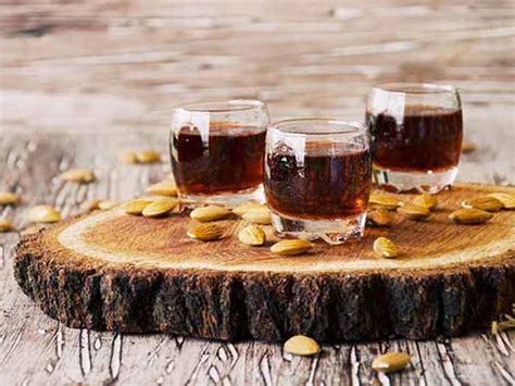 amaretto-nutrition-facts-recipe-uses-organic-facts image