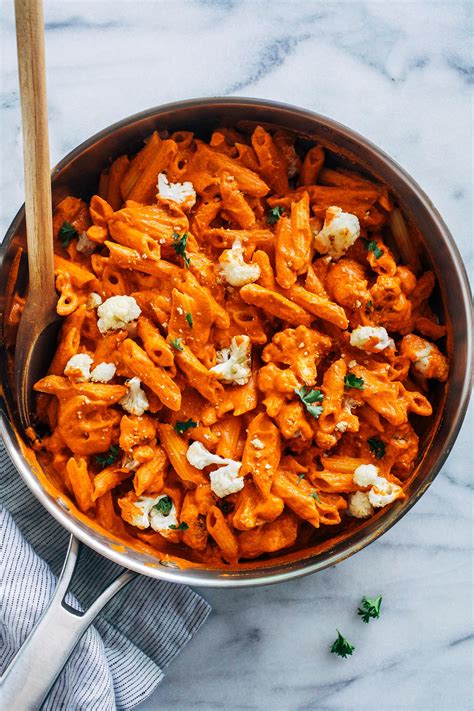 30-minute-creamy-red-pepper-penne-making-thyme image