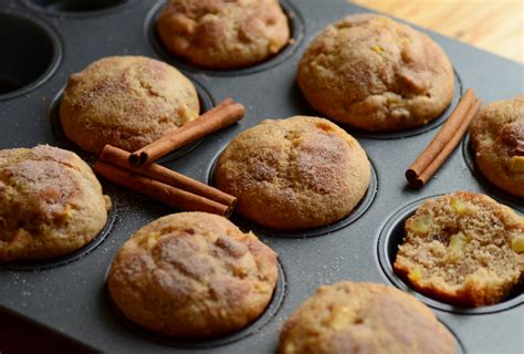 apple-cinnamon-pecan-muffins-baking-bites image