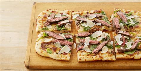 steakhouse-pizza-with-blue-cheese-the-pioneer-woman image