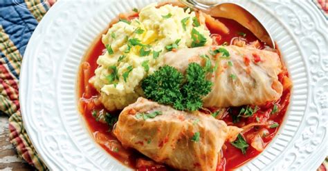 stuffed-cabbage-rolls-with-tomato-sauce image