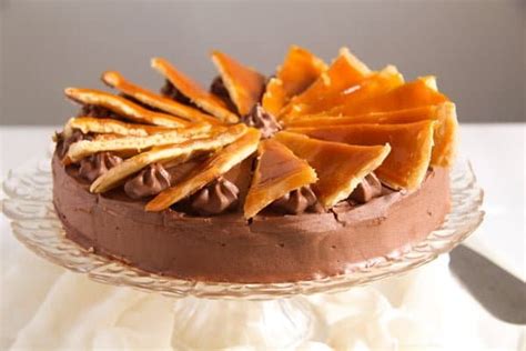 dobos-torte-recipe-hungarian-cake image