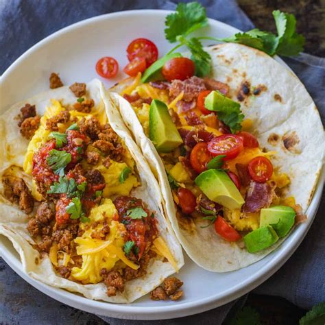 easy-breakfast-tacos-natashaskitchencom image