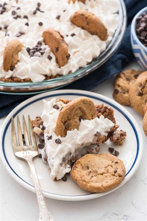 no-bake-chocolate-chip-cookie-pudding-pie-crazy image