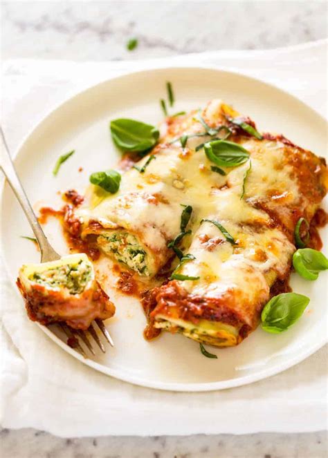 spinach-and-ricotta-cannelloni-recipetin-eats image