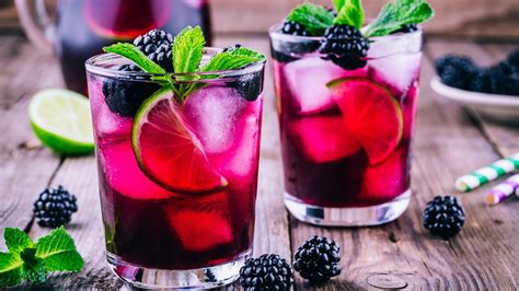 15-ultimate-flavor-pairings-to-try-with-blackberry-cocktails image