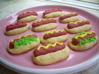 hot-dog-cookies-recipe-petitchef image