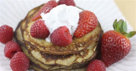 gluten-free-banana-and-egg-pancakes-this-west image