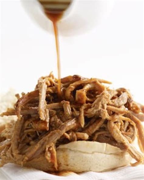 eastern-north-carolina-style-pulled-pork-sandwich-with image